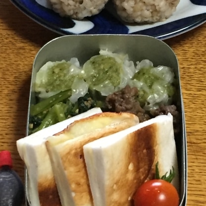 簡単にできるので、お弁当のおかずに作りました！はんぺんはよく、油で焼いていたのですが、バターだとこくがあって美味しいですね。